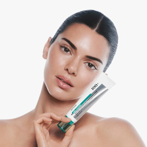 Kendall Jenner with Anua PDRN Hyaluronic Acid 100 Moisturizing Cream
